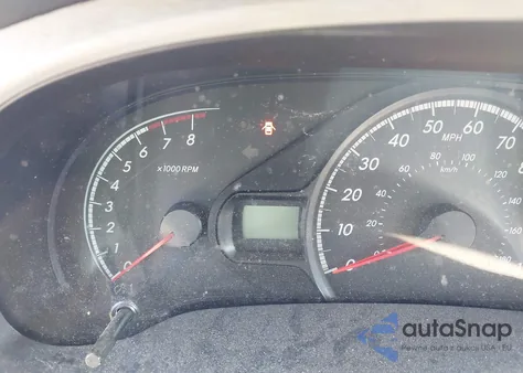 2011 Toyota Sienna Le V6 z USA, uszkodzony, nr VIN 5TDKK3DC3BS170698